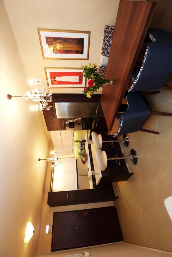 Ninos Luxury Apartment Corfu  Bagian luar foto
