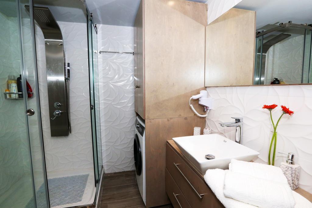 Ninos Luxury Apartment Corfu  Bagian luar foto